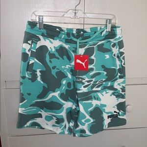 Puma Green and White cotton Shorts with Sporty Design mens size medium